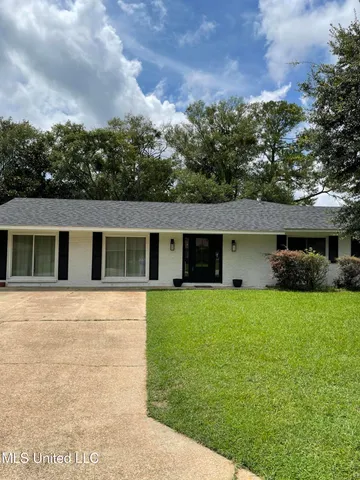 $349,900 | 100 Hunter Drive, Ocean Springs, MS 39564