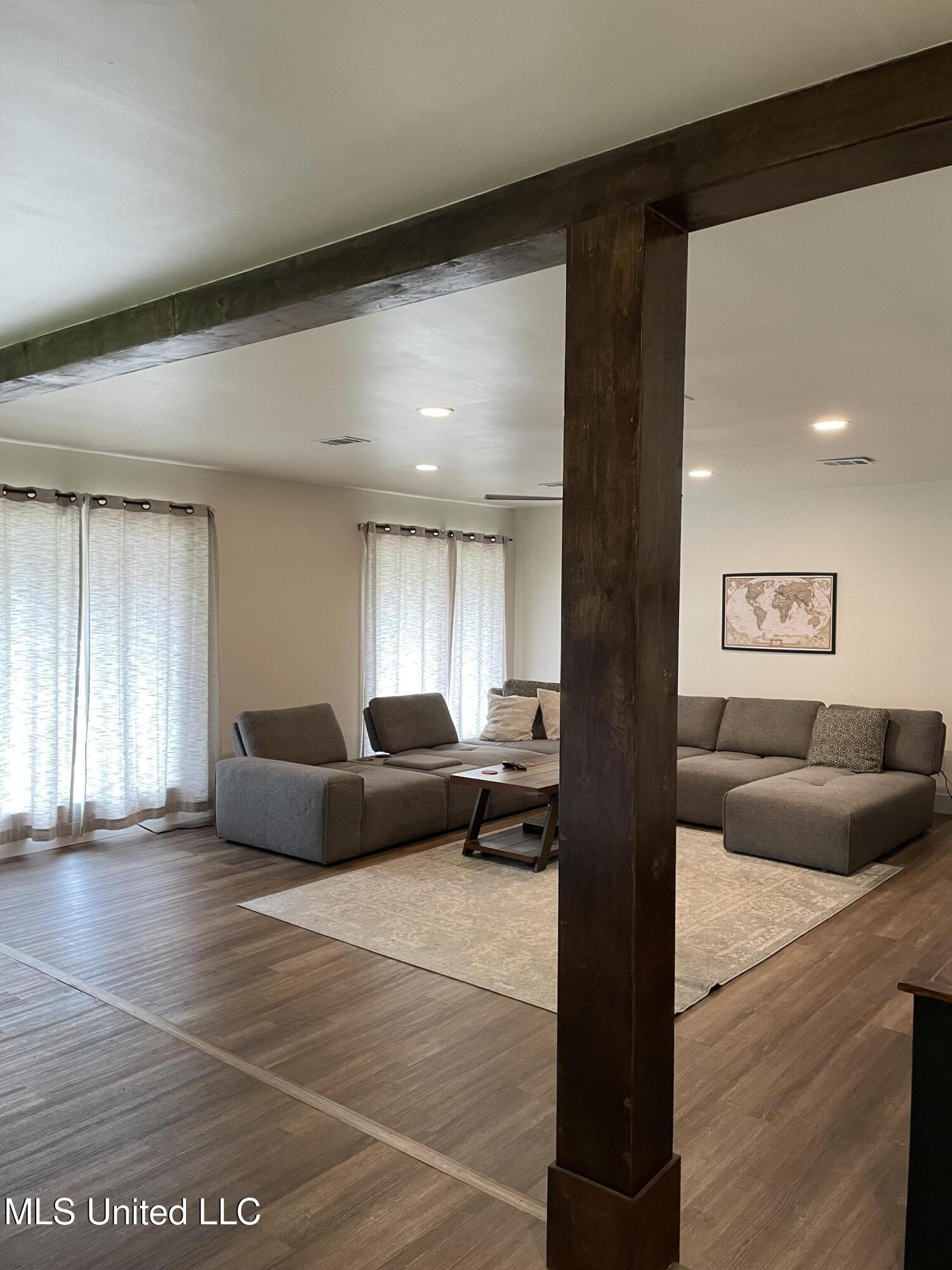 100 Hunter Drive Ocean Springs, MS 39564 - Photo 32 of 67 IMG_0153