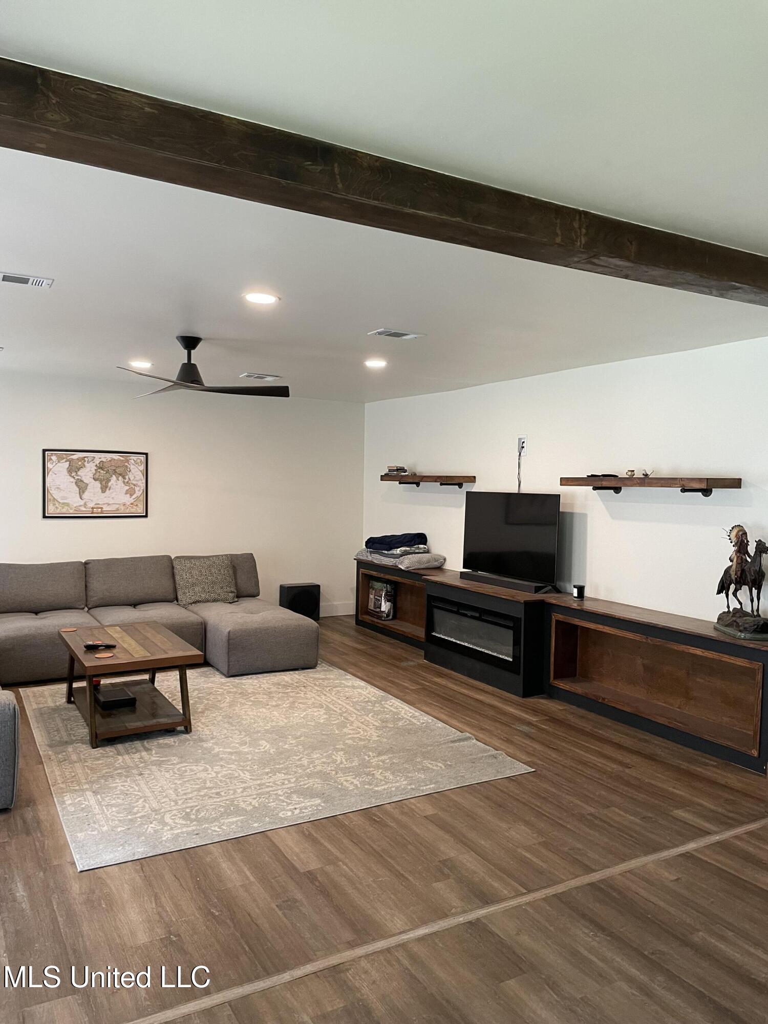 100 Hunter Drive Ocean Springs, MS 39564 - Photo 33 of 67 IMG_0152 (1)