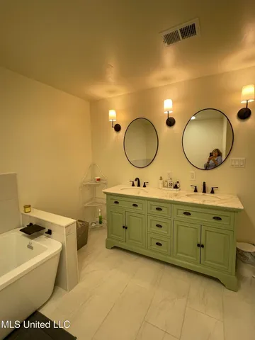 $349,900 | 100 Hunter Drive, Ocean Springs, MS 39564