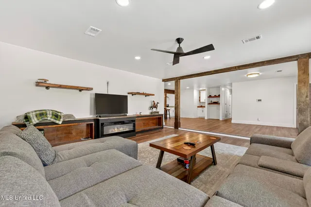 $349,900 | 100 Hunter Drive, Ocean Springs, MS 39564