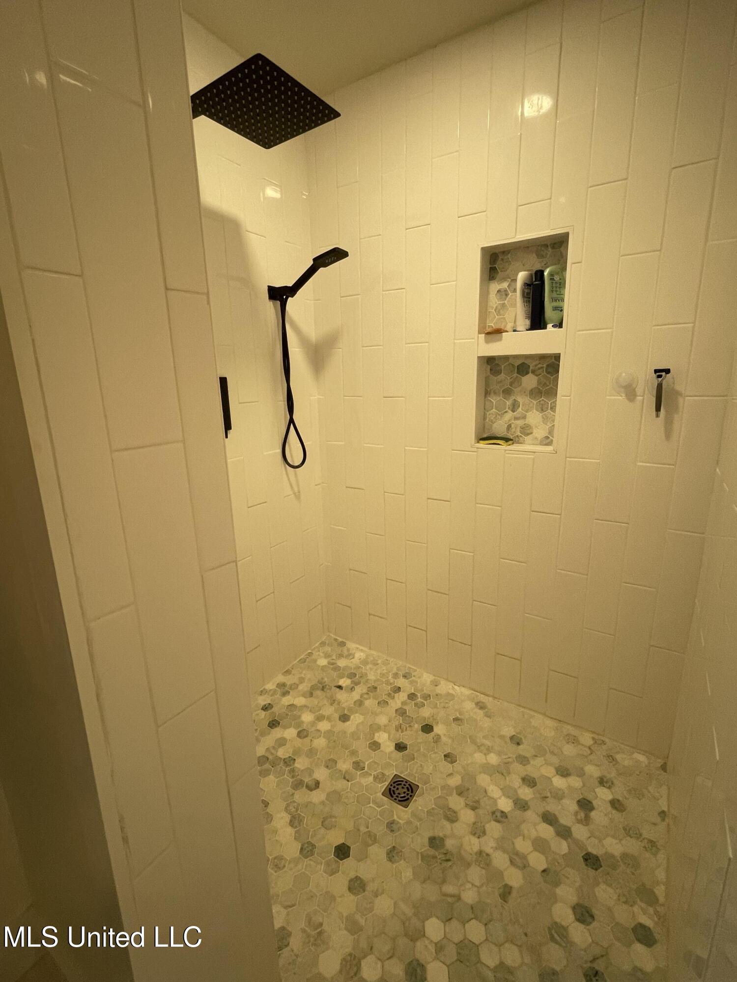 100 Hunter Drive Ocean Springs, MS 39564 - Photo 52 of 67 IMG_0179