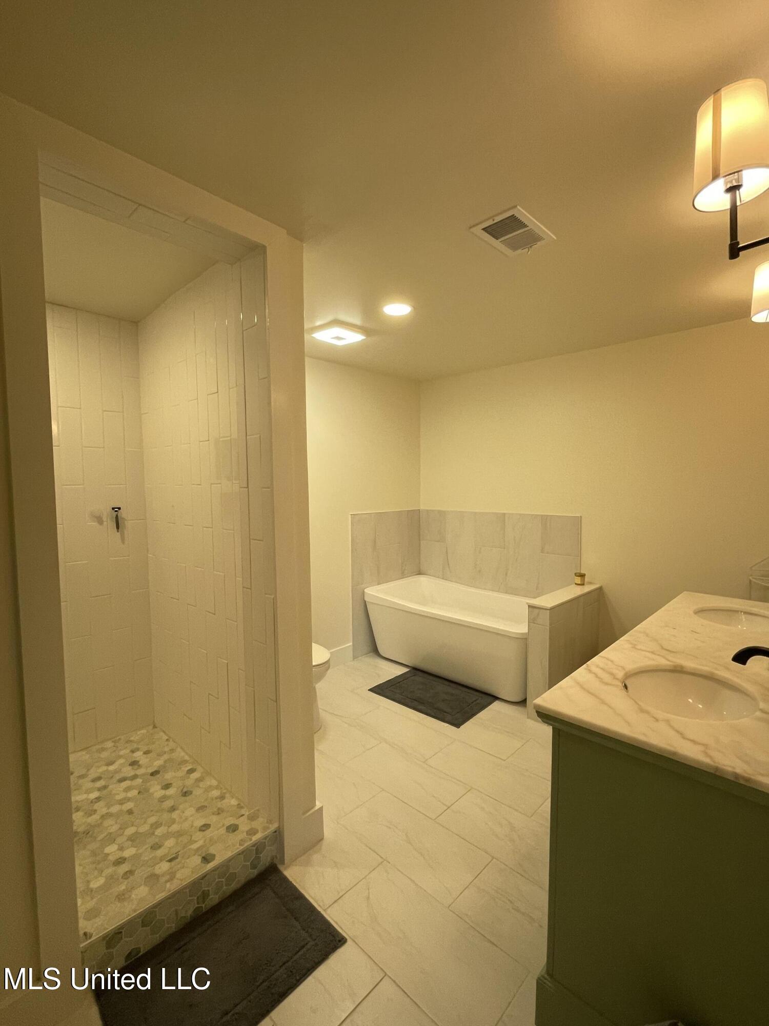 100 Hunter Drive Ocean Springs, MS 39564 - Photo 53 of 67 IMG_0176