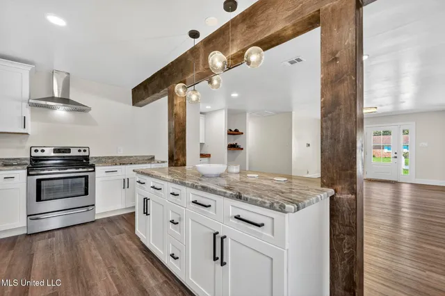 $349,900 | 100 Hunter Drive, Ocean Springs, MS 39564