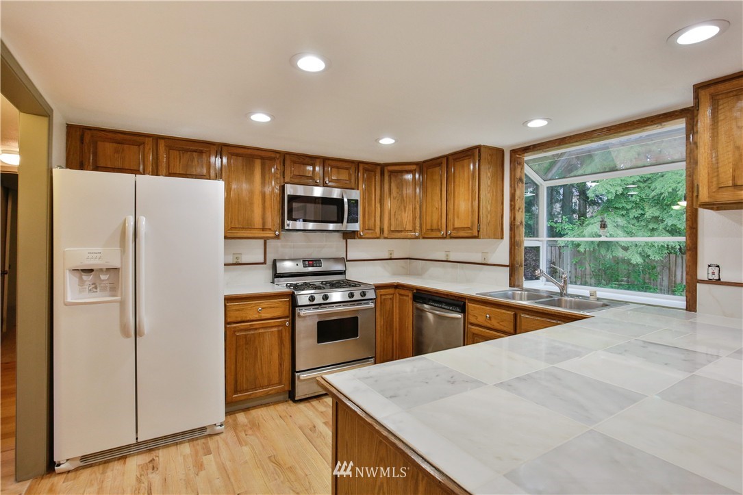 16405 28th Drive Southeast Bothell, WA 98012 - Photo 7 of 23