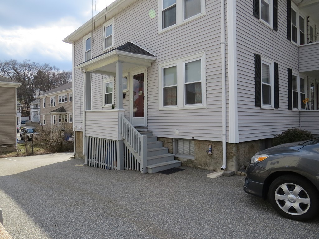 94 Overland Road, Unit 2 Waltham, MA 02451 - Photo 12 of 15 Gallery Image 12