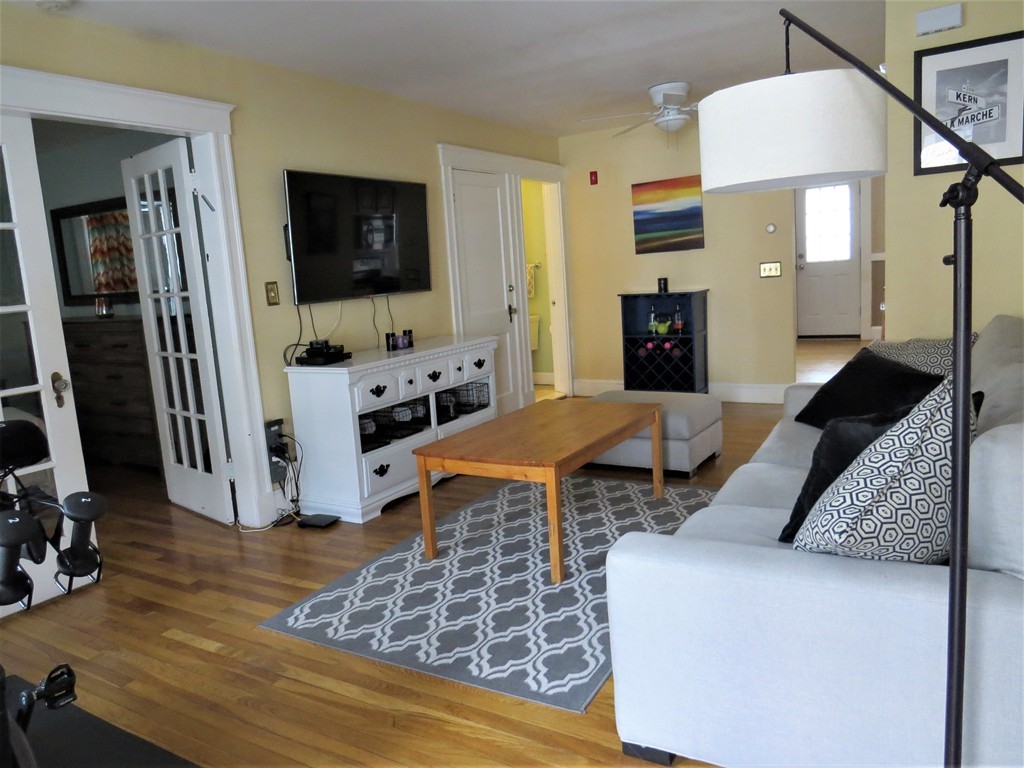 94 Overland Road, Unit 2 Waltham, MA 02451 - Photo 3 of 15 Gallery Image 3
