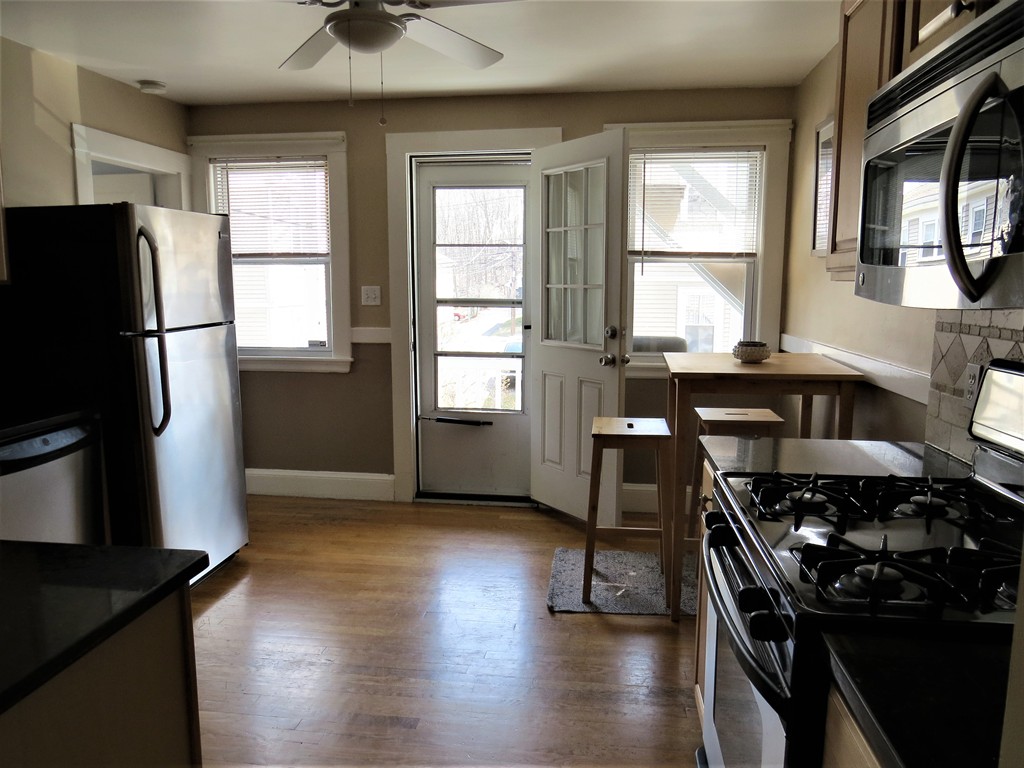 94 Overland Road, Unit 2 Waltham, MA 02451 - Photo 5 of 15 Gallery Image 5