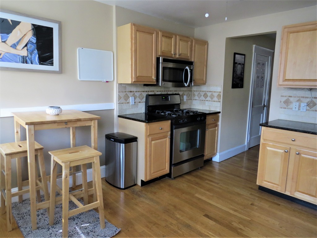 94 Overland Road, Unit 2 Waltham, MA 02451 - Photo 6 of 15 Gallery Image 6