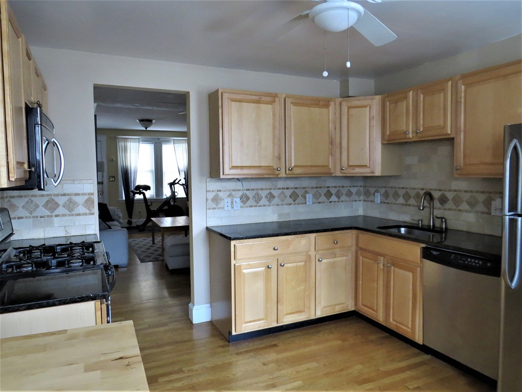 94 Overland Road, Unit 2 Waltham, MA 02451 - Photo 7 of 15 Gallery Image 7