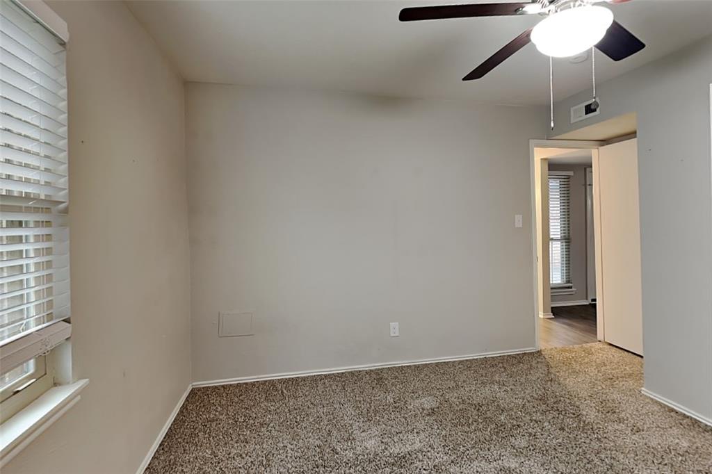 2611 Sprucewood Lane Euless, TX 76039 - Photo 12 of 18