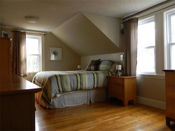 40 Longwood Road Reading, MA 01867 - Photo 9 of 11 Gallery Image 9