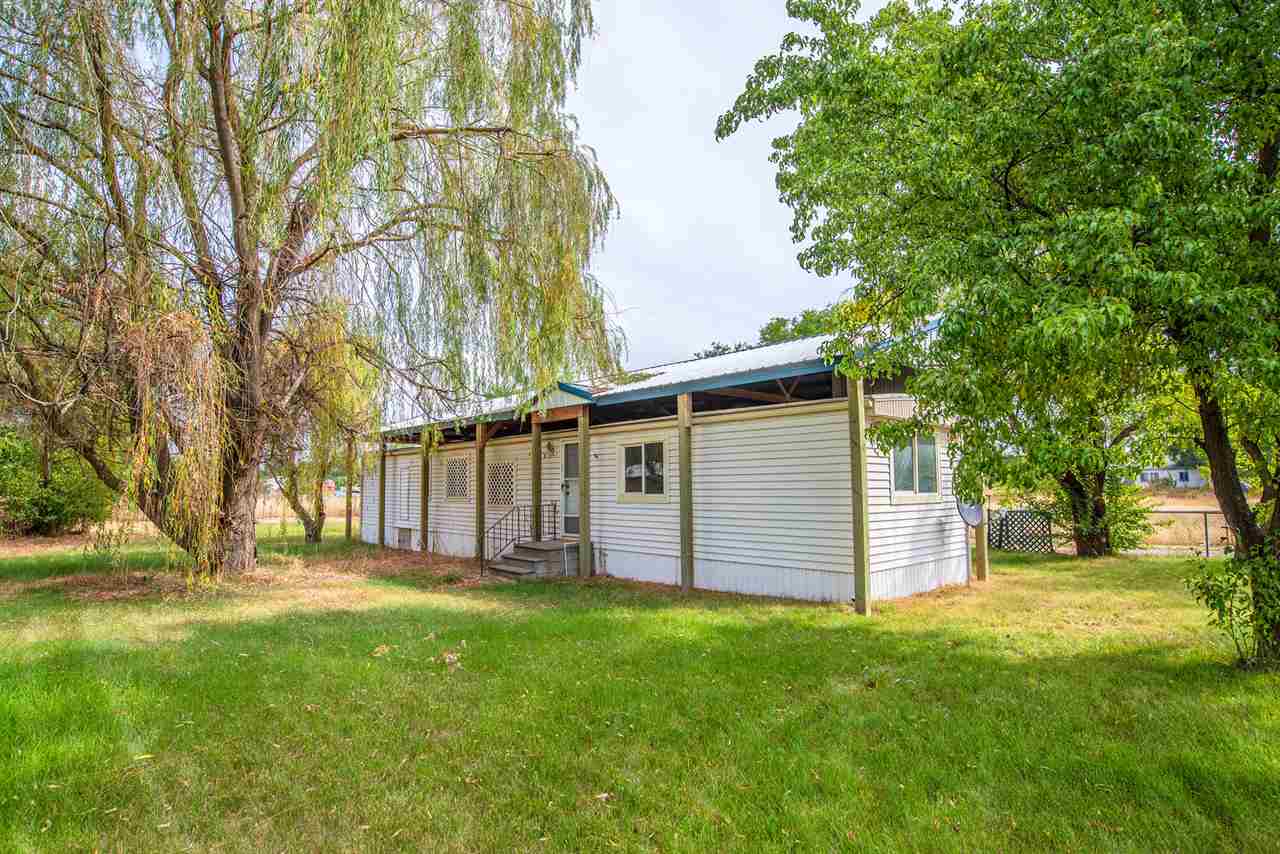 2205 East Bruce Avenue Spokane, WA 99217 - Photo 2 of 11