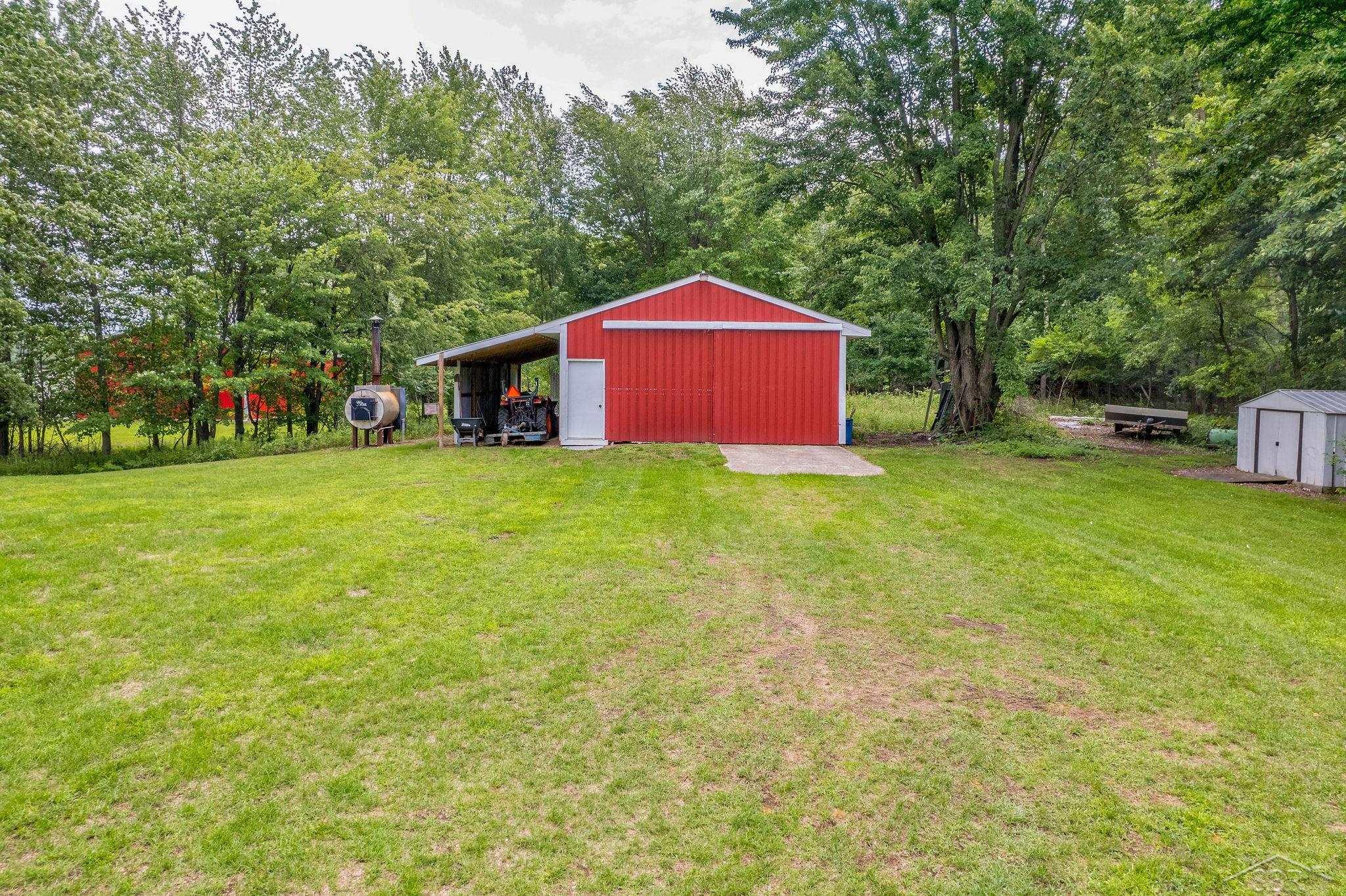 4289 South Sasse Road Hemlock, MI 48626 - Photo 39 of 39 50125950-38.JPG