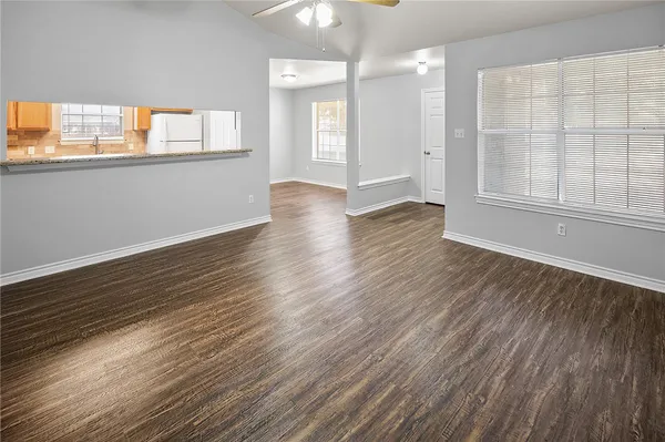 $1,500 | 2020 Legacy Lane, College Station, TX 77840