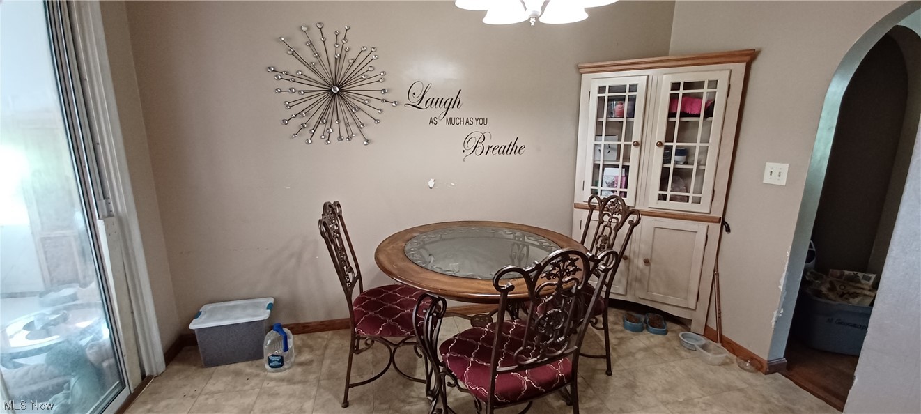 1441 State Road Northwest Warren, OH 44481 - Photo 11 of 19 Dining room with light tile floors