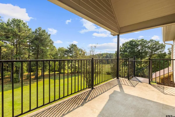 $864,000 | 1360 East Main Street, Henderson, TX 75652