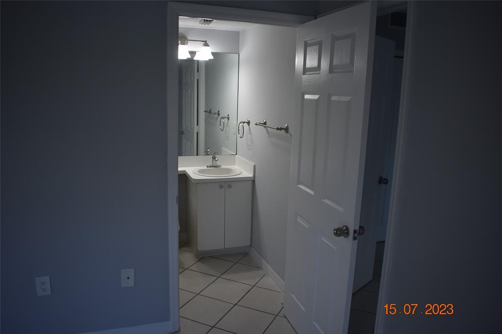 3051 Southwest 27th Avenue, Unit 204 Miami, FL 33133 - Photo 21 of 24