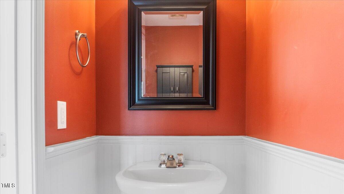 4824 Sir Duncan Way Raleigh, NC 27612 - Photo 9 of 32 08-DSC03229