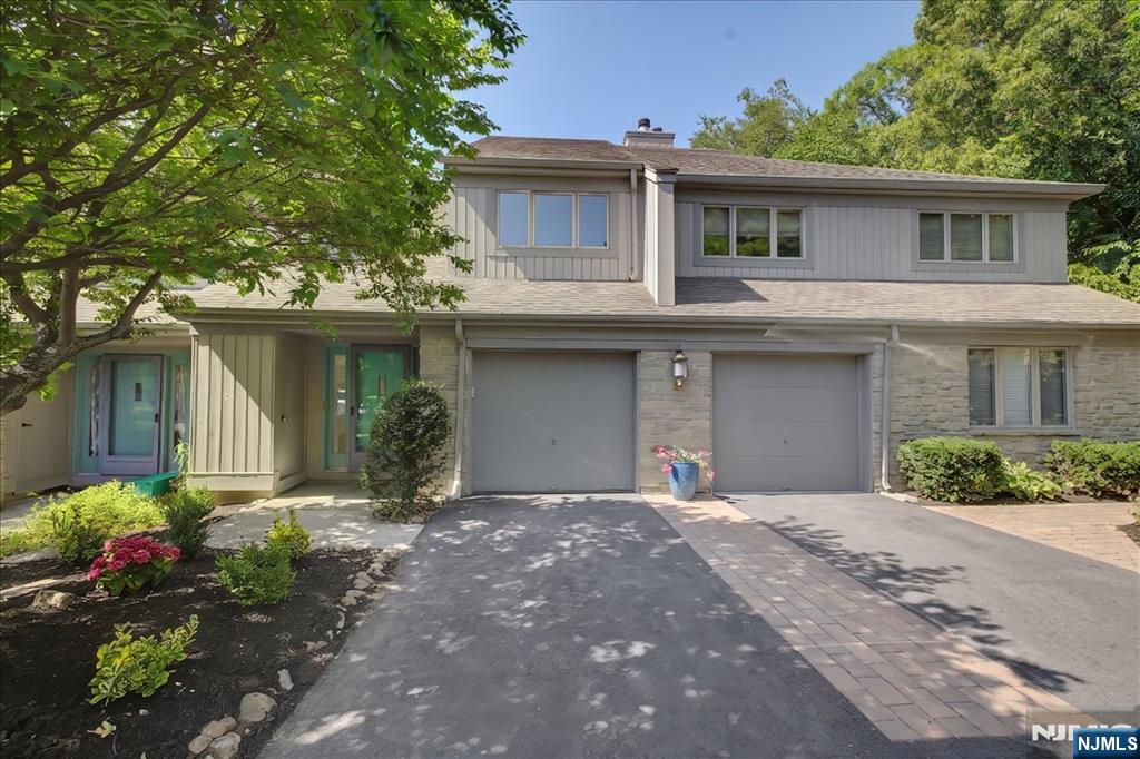 599 Apache Court Mahwah, NJ 07430 - Photo 1 of 25