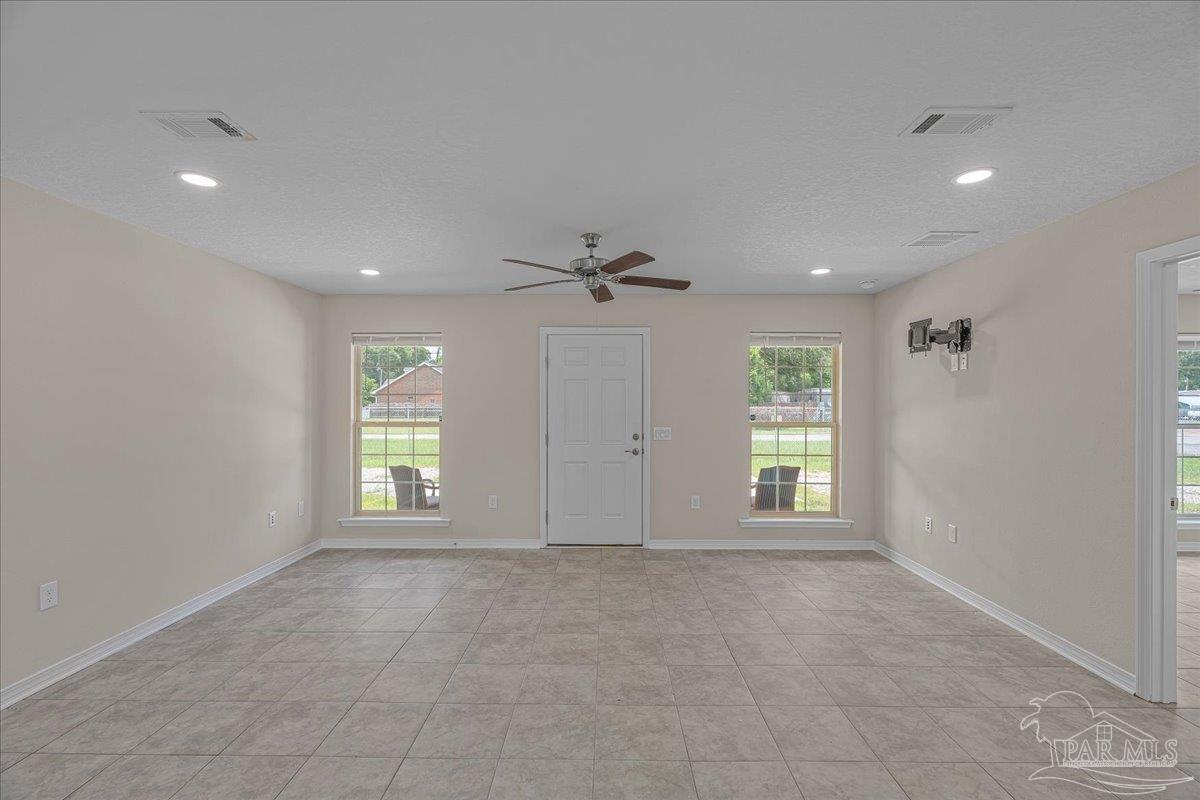 255 Kenmore Road Pensacola, FL 32503 - Photo 15 of 43