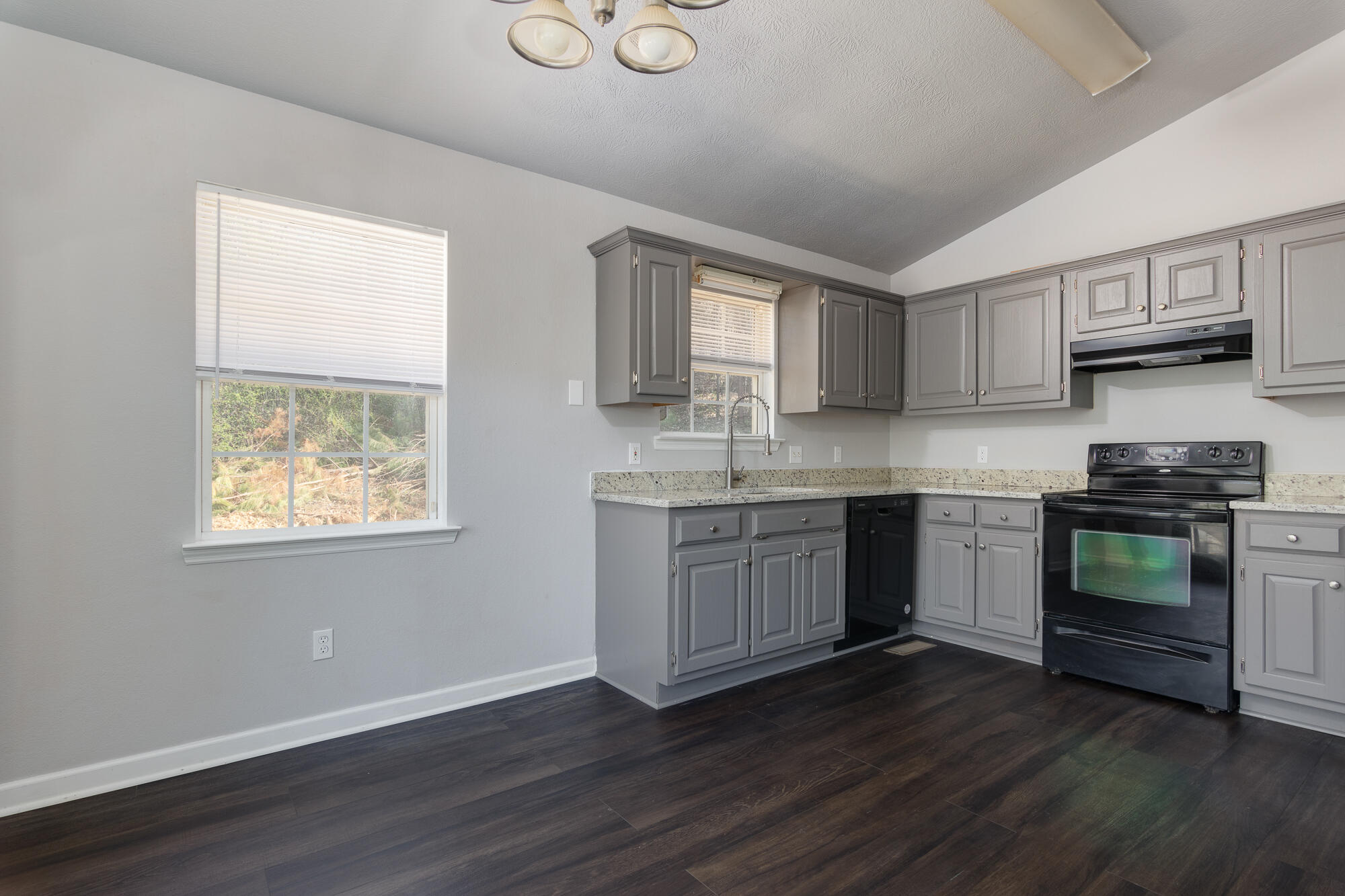4658 Slygo Road Trenton, GA 30752 - Photo 11 of 33 20230307_4658SlygoRd__HoltWebb_0123_enfu