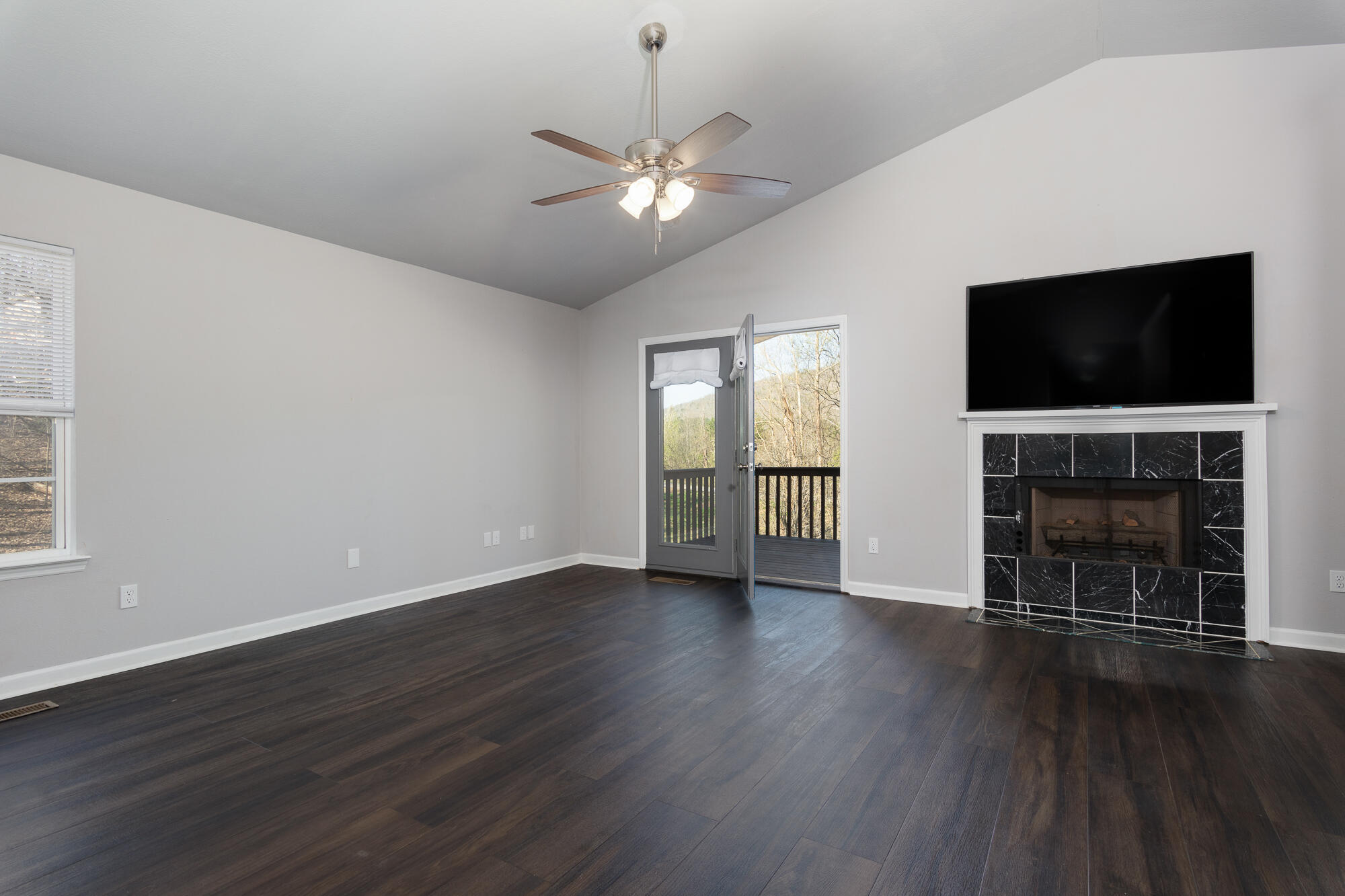 4658 Slygo Road Trenton, GA 30752 - Photo 7 of 33 20230307_4658SlygoRd__HoltWebb_0060_enfu
