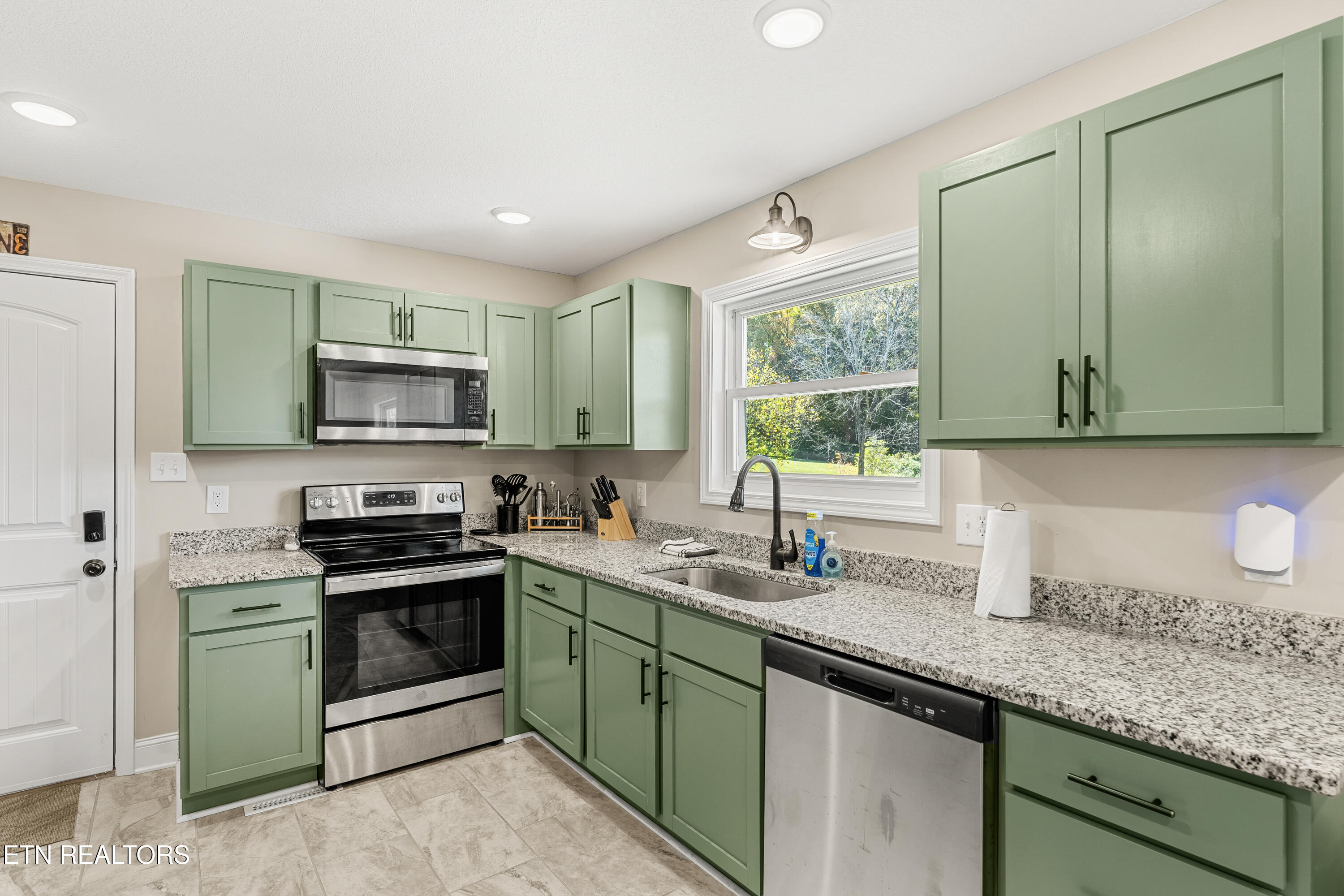 7705 Morris Road Knoxville, TN 37938 - Photo 17 of 36 DSC09032-HDR