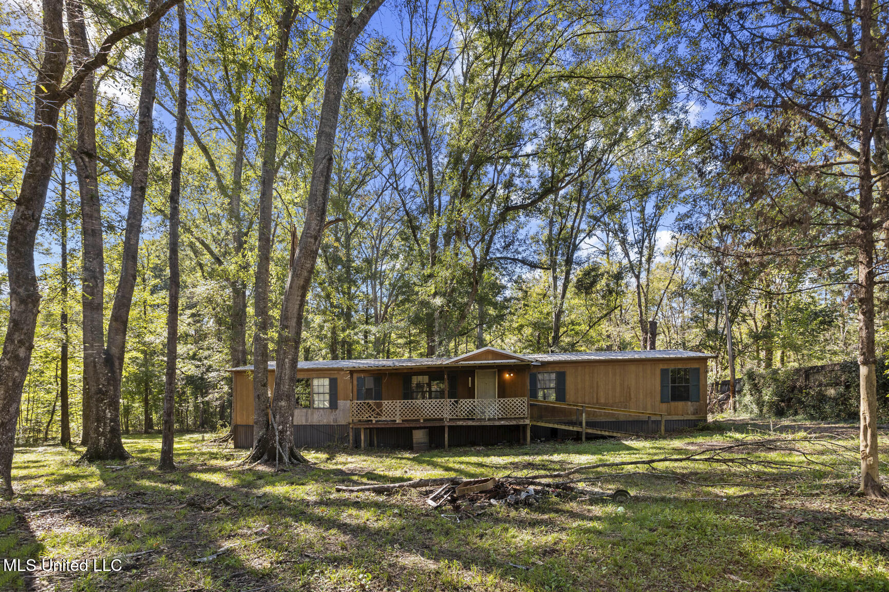 141 Fox Run Drive Raymond, MS 39154 - Photo 1 of 17 141 Fox Run Dr-2