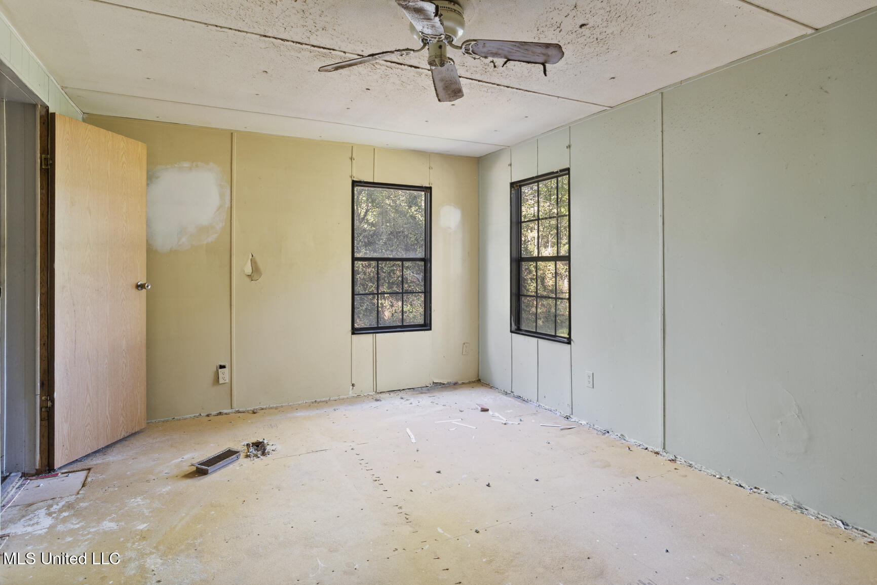 141 Fox Run Drive Raymond, MS 39154 - Photo 13 of 17 141 Fox Run Dr-12