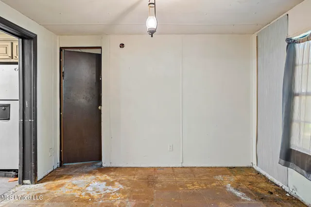 $55,000 | 141 Fox Run Drive, Raymond, MS 39154