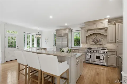$1,299,000 | 1721 Kenmont Road, Ladue, MO 63124