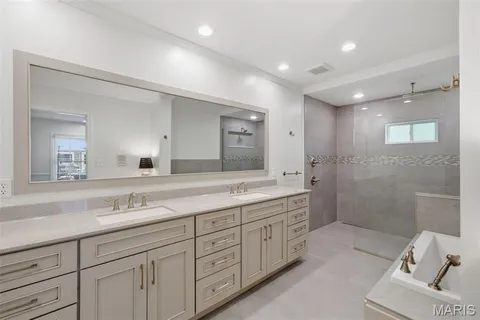 $1,299,000 | 1721 Kenmont Road, Ladue, MO 63124