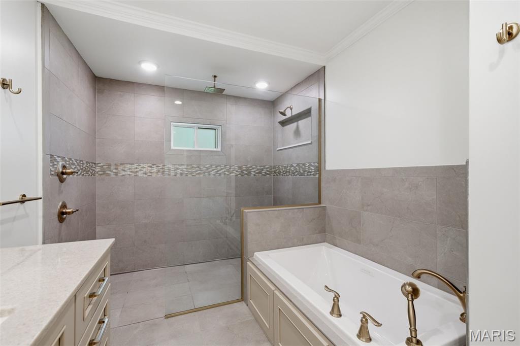 1721 Kenmont Road Ladue, MO 63124 - Photo 26 of 46