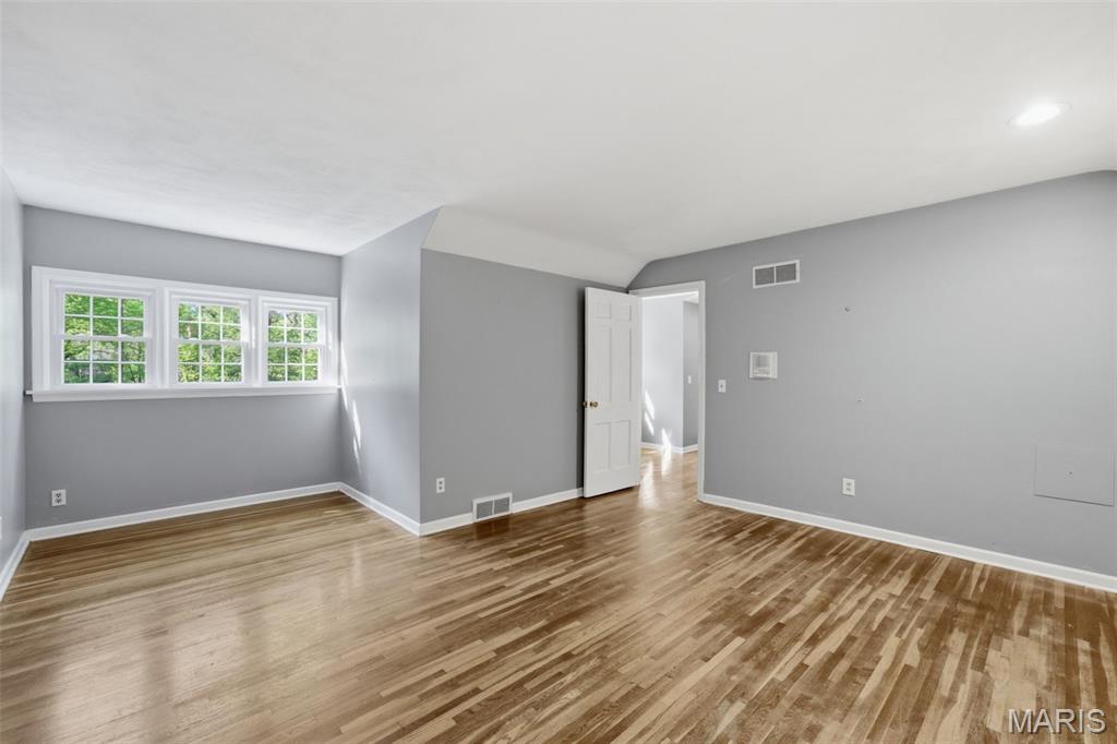 1721 Kenmont Road Ladue, MO 63124 - Photo 29 of 46