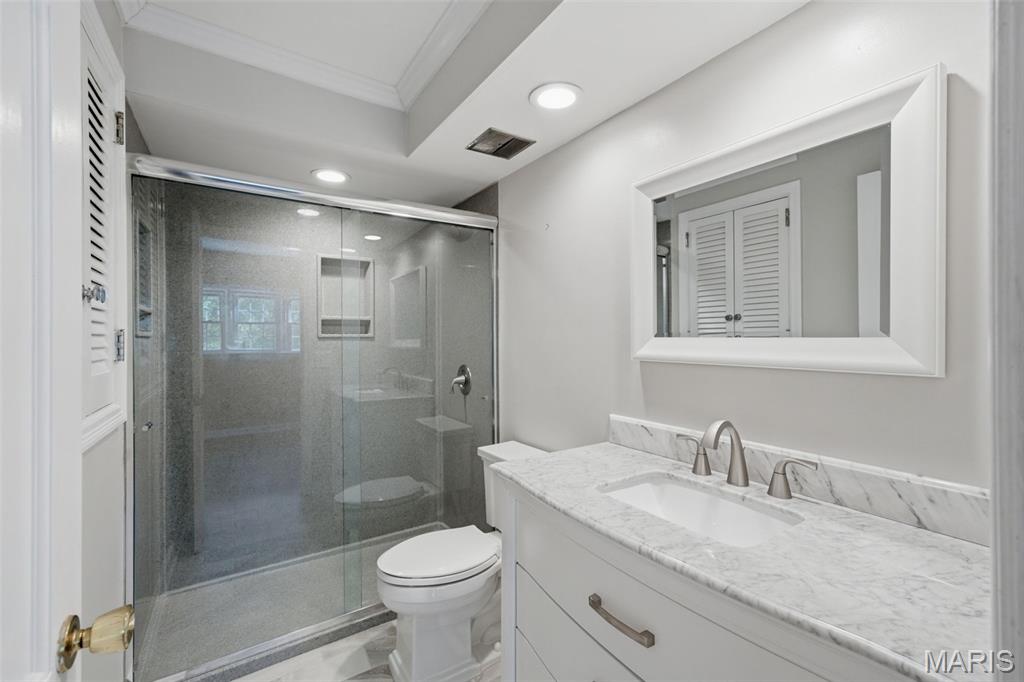 1721 Kenmont Road Ladue, MO 63124 - Photo 31 of 46