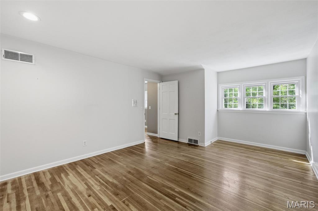 1721 Kenmont Road Ladue, MO 63124 - Photo 32 of 46