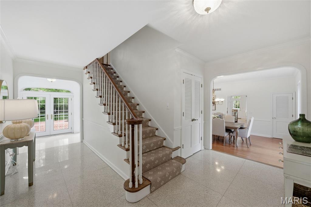 1721 Kenmont Road Ladue, MO 63124 - Photo 4 of 46