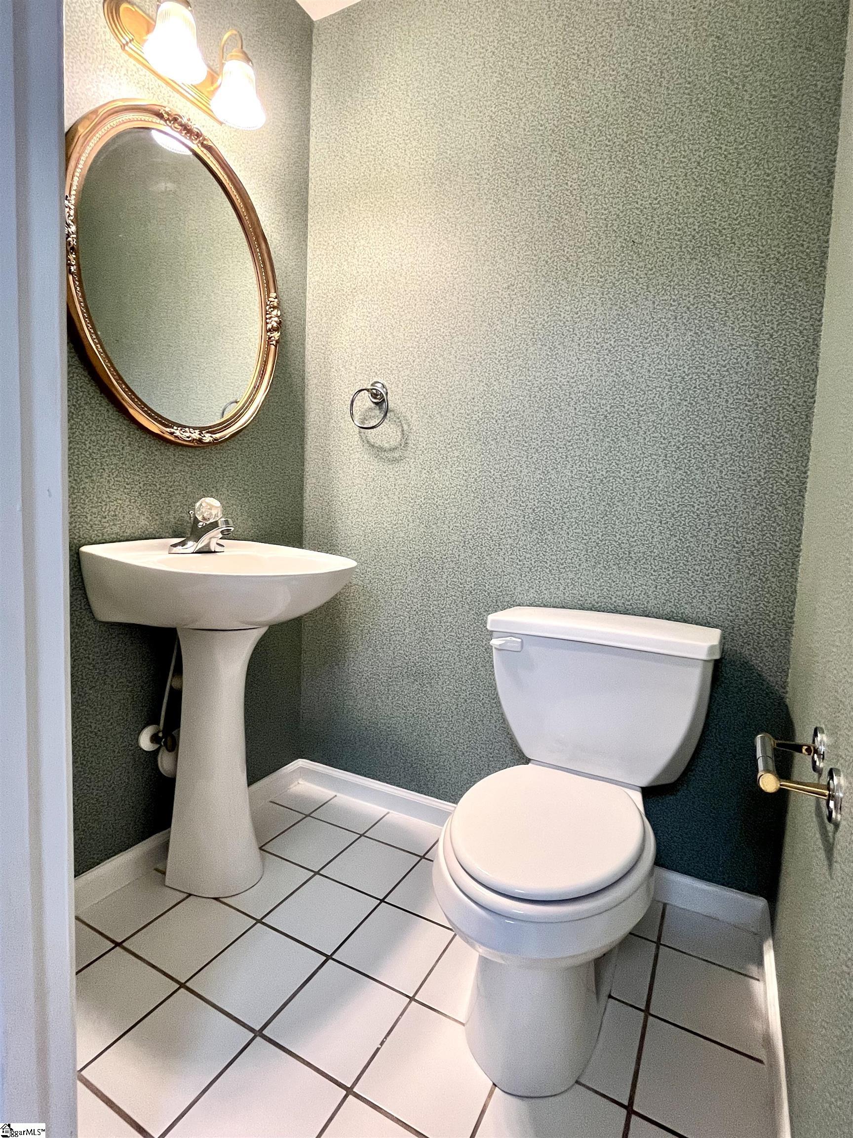 419 East Butler Road, Unit 7 Mauldin, SC 29662 - Photo 6 of 15 1st floor Half Bath
