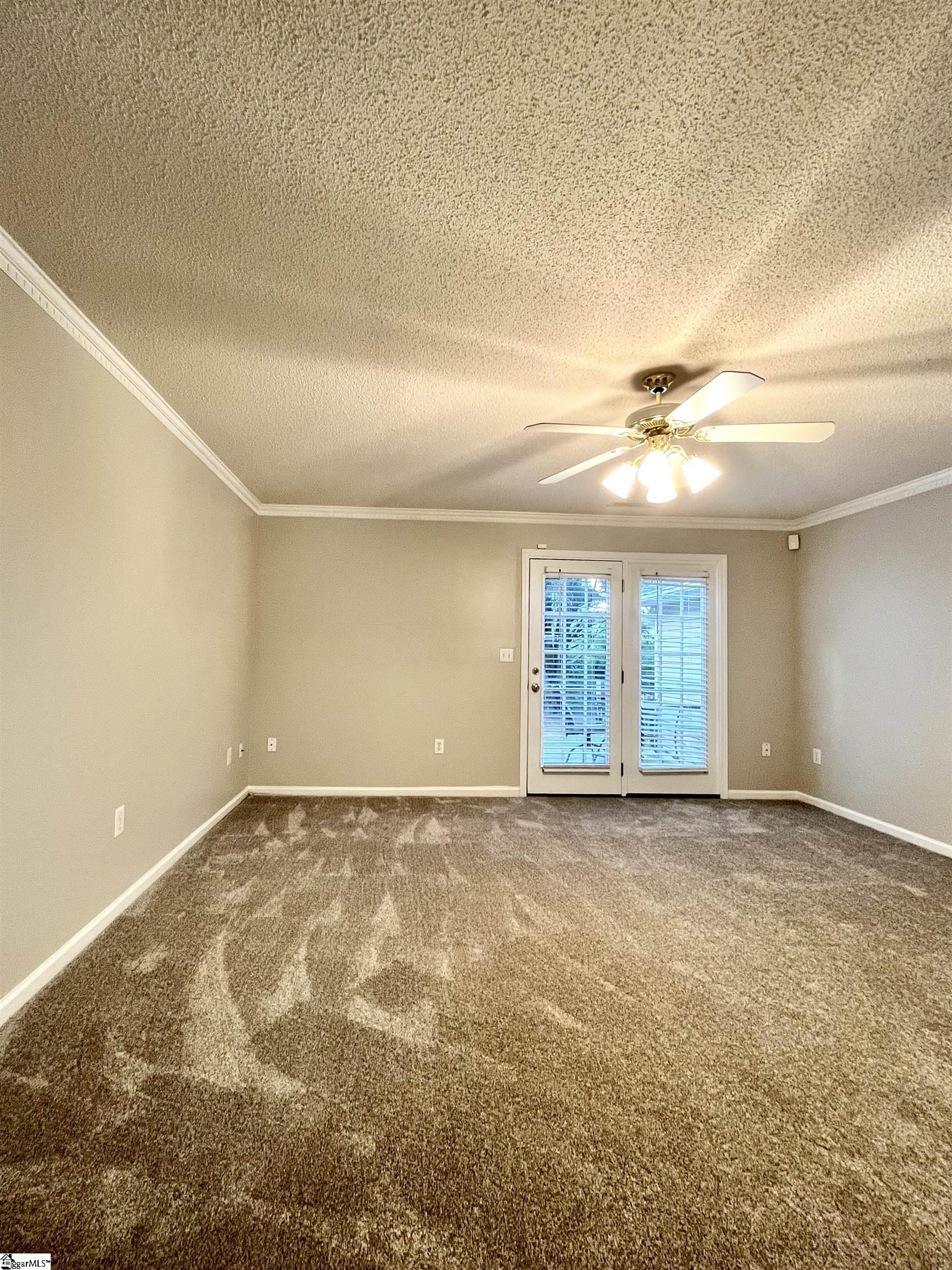 419 East Butler Road, Unit 7 Mauldin, SC 29662 - Photo 7 of 15 Very large living room