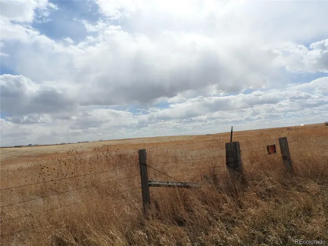 $750,000 | 67500 East Co Road 38, Byers, CO 80103