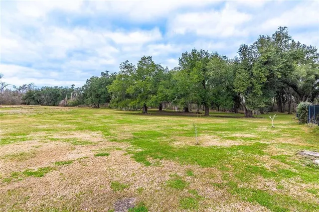 $700,000 | 200-220 Ciravola Lane, Boutte, LA 70039