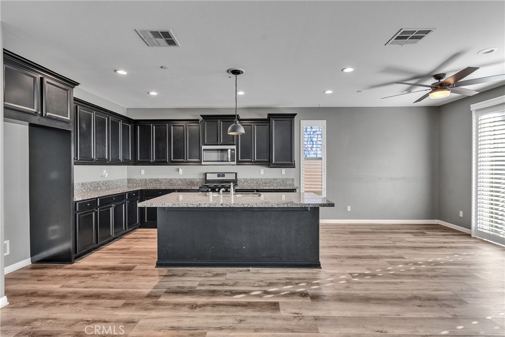 29543 Laredo Circle Menifee, CA 92584 - Photo 12 of 31