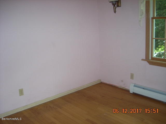 210 Partridge Road Pittsfield, MA 01201 - Photo 15 of 23 bed5