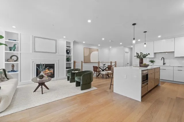 $2,599,000 | 667 Tremont Street, Unit 1, Boston, MA 02118