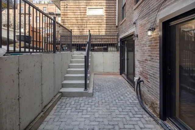 $2,599,000 | 667 Tremont Street, Unit 1, Boston, MA 02118