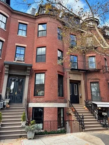 $2,599,000 | 667 Tremont Street, Unit 1, Boston, MA 02118