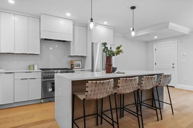 $2,599,000 | 667 Tremont Street, Unit 1, Boston, MA 02118
