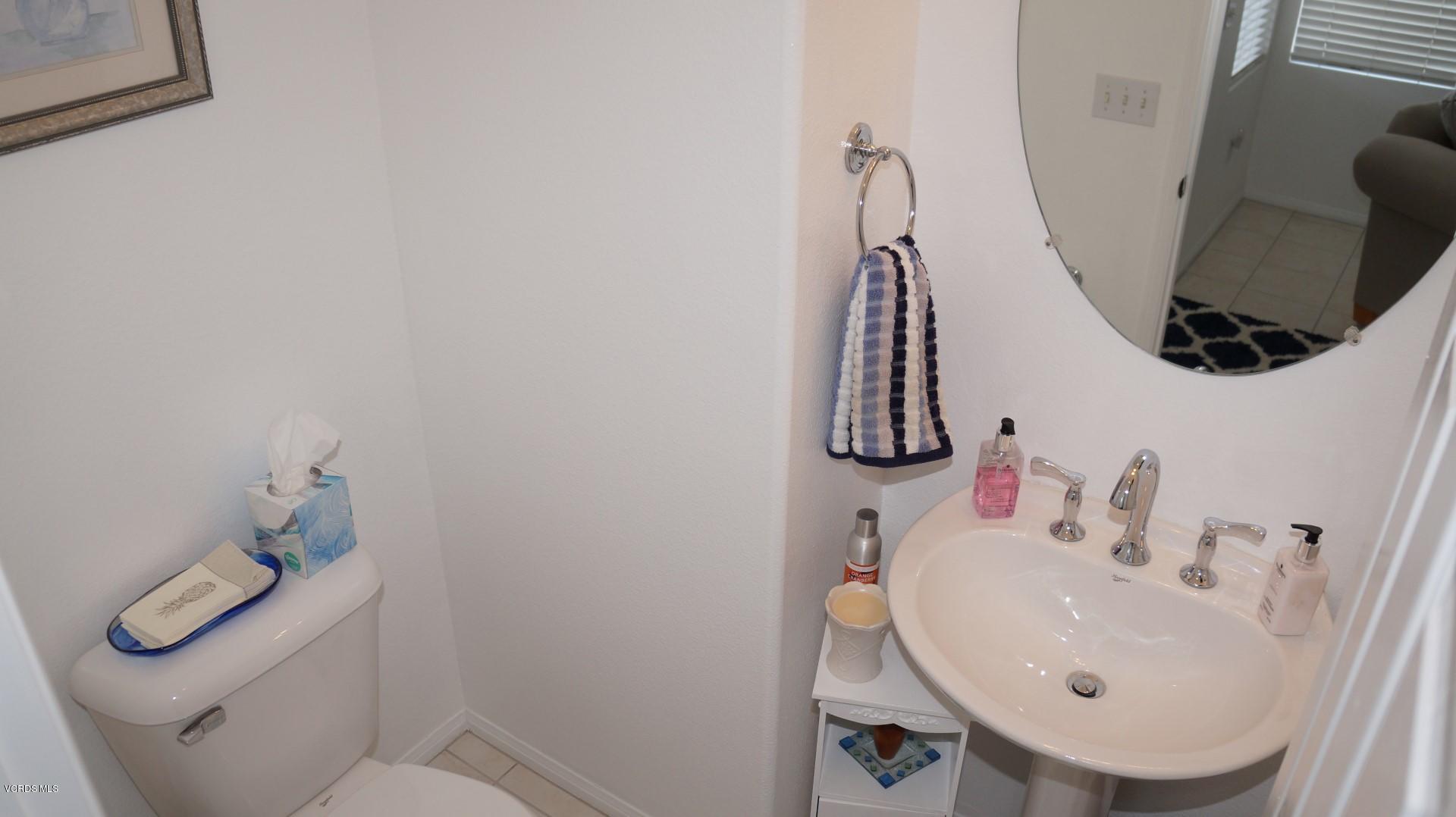 713 Pivot Point Way Oxnard, CA 93035 - Photo 12 of 33 713 Pivot Point Way, Oxnard, CA 93035 -
