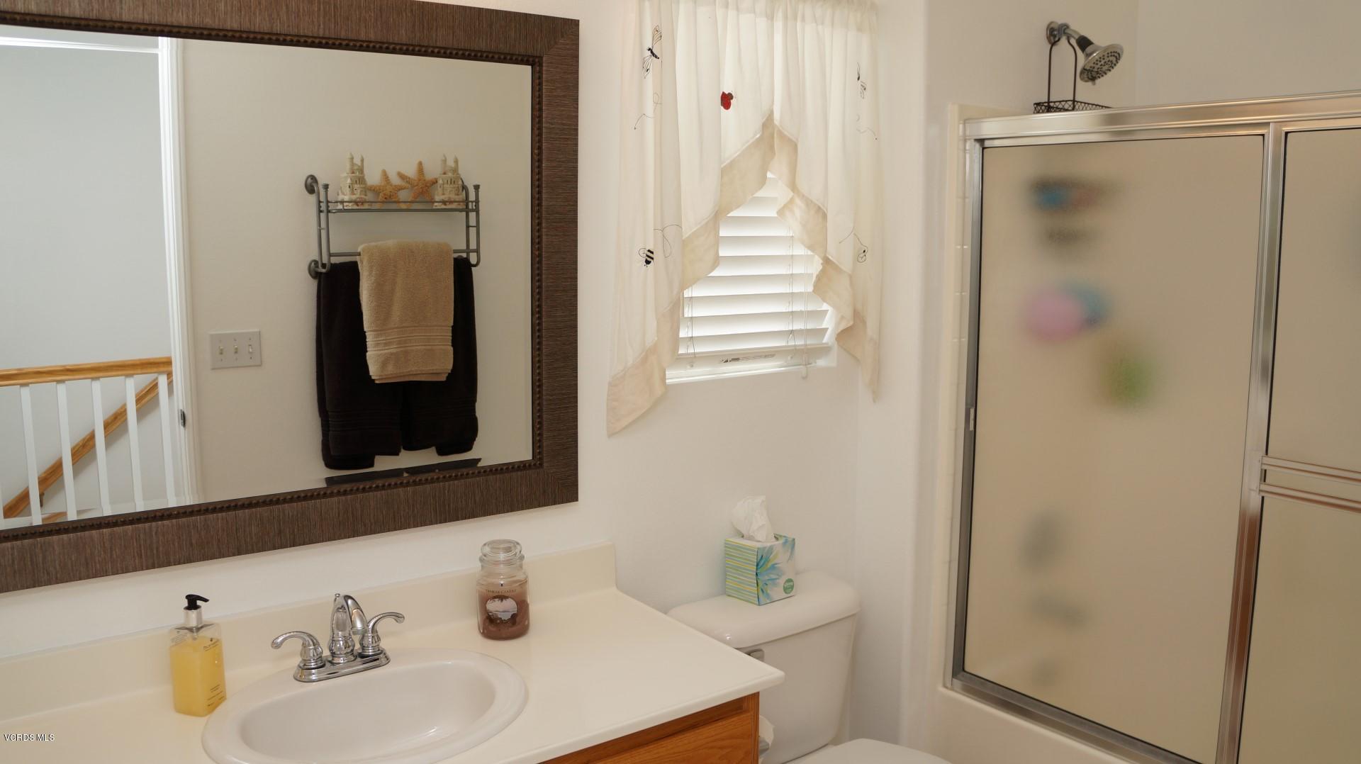 713 Pivot Point Way Oxnard, CA 93035 - Photo 17 of 33 713 Pivot Point Way, Oxnard, CA 93035 -